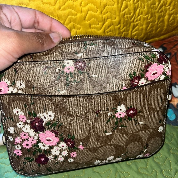 Coach mini camera bag - Picture 4 of 6